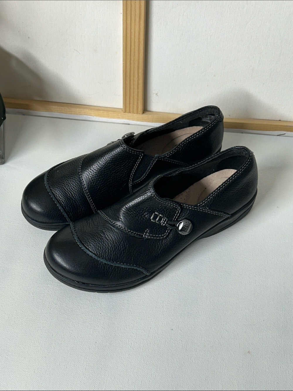Women's Black Slip-On Leather Comfort Shoes